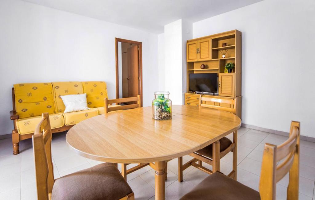 Stunning Apartment In Oropesa Del Mar Esterno foto